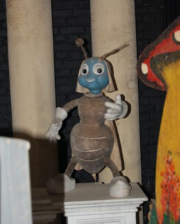 Bee puppets