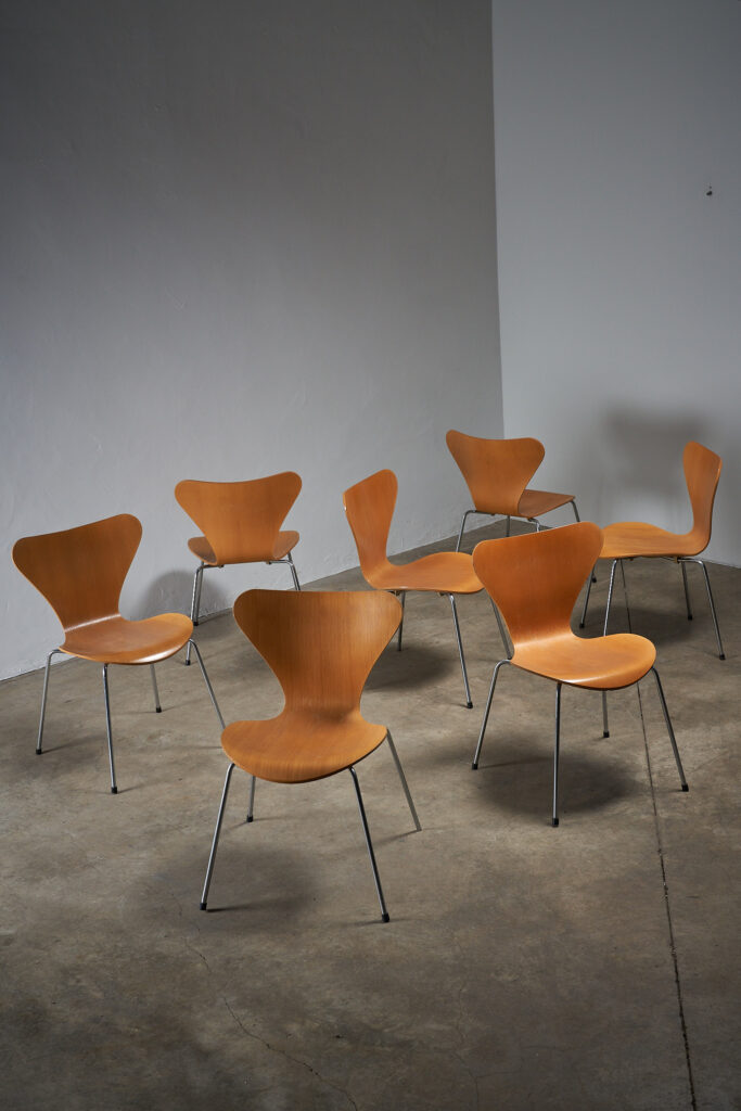 Arne Jacobsen model 7 chair