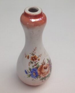 Porcelain item7